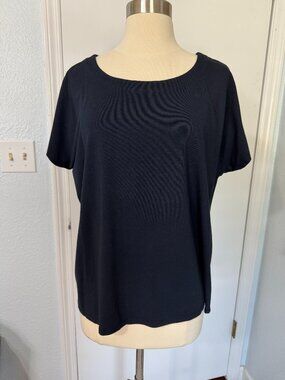 J. Jill Luxe Supima Tee M Navy Blue Minimalist Capsule Wardrobe Scoop Neck